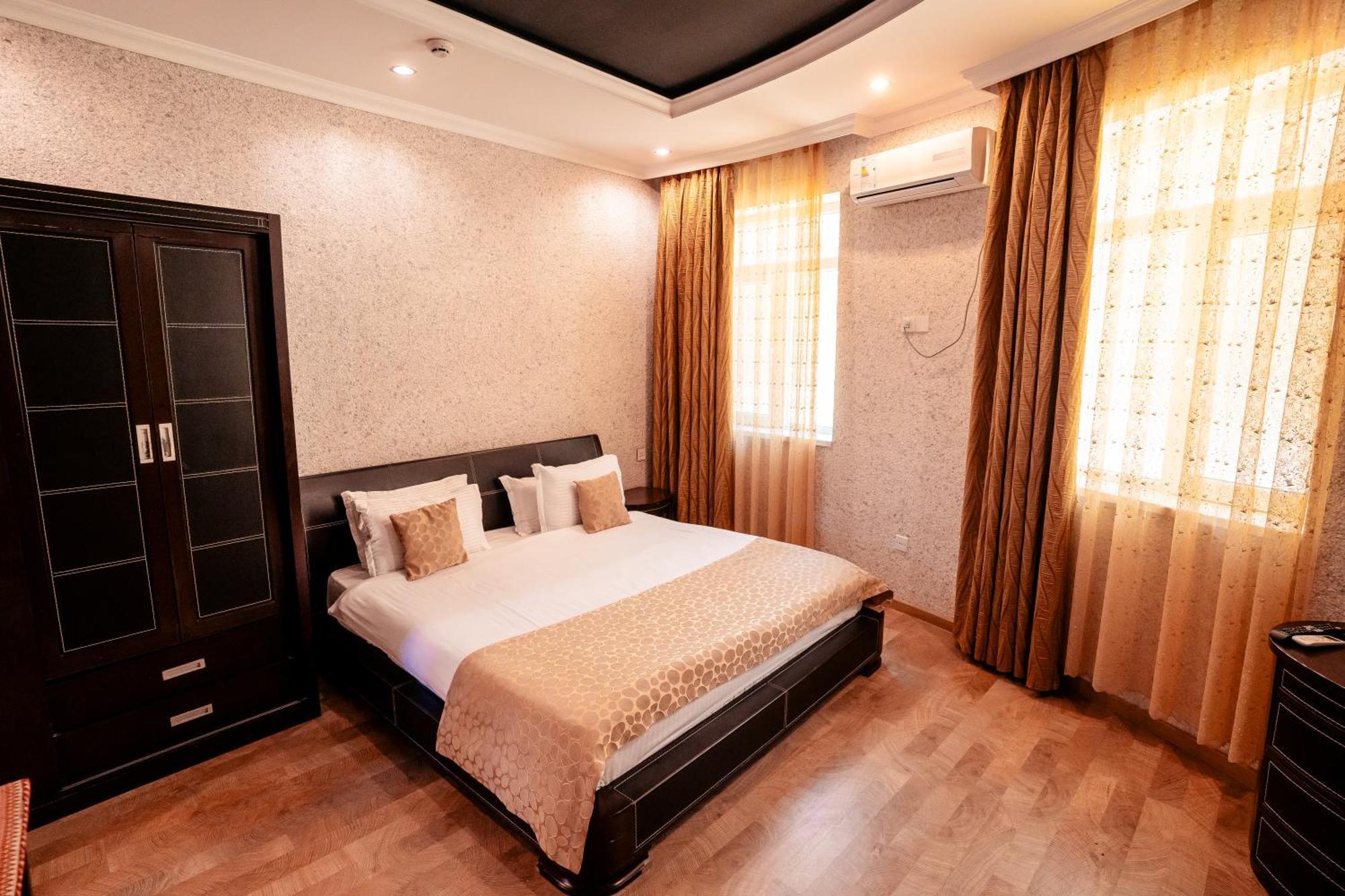 Panorama Villa Lux Hotel บากู ภายนอก รูปภาพ