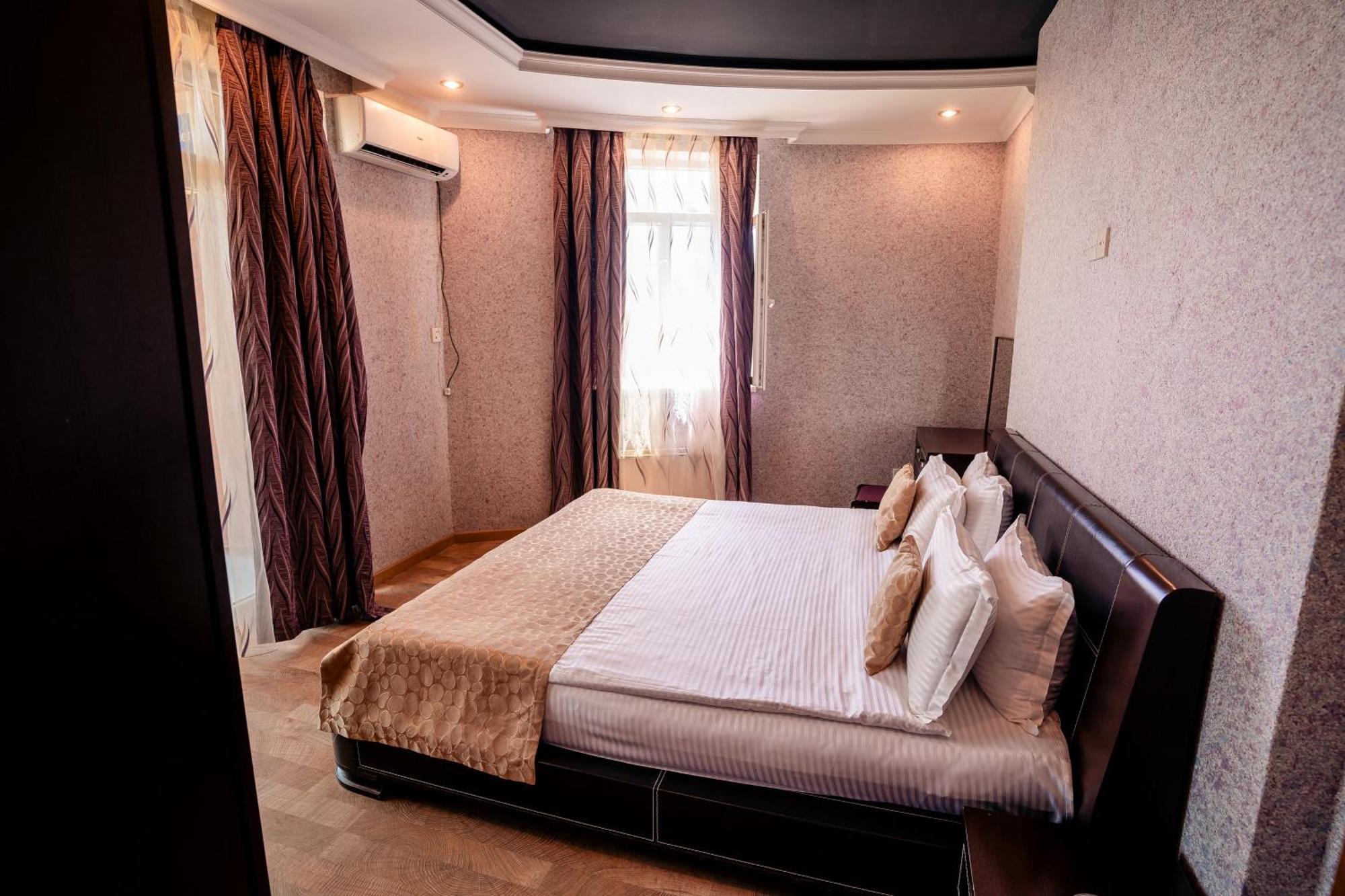 Panorama Villa Lux Hotel บากู ภายนอก รูปภาพ