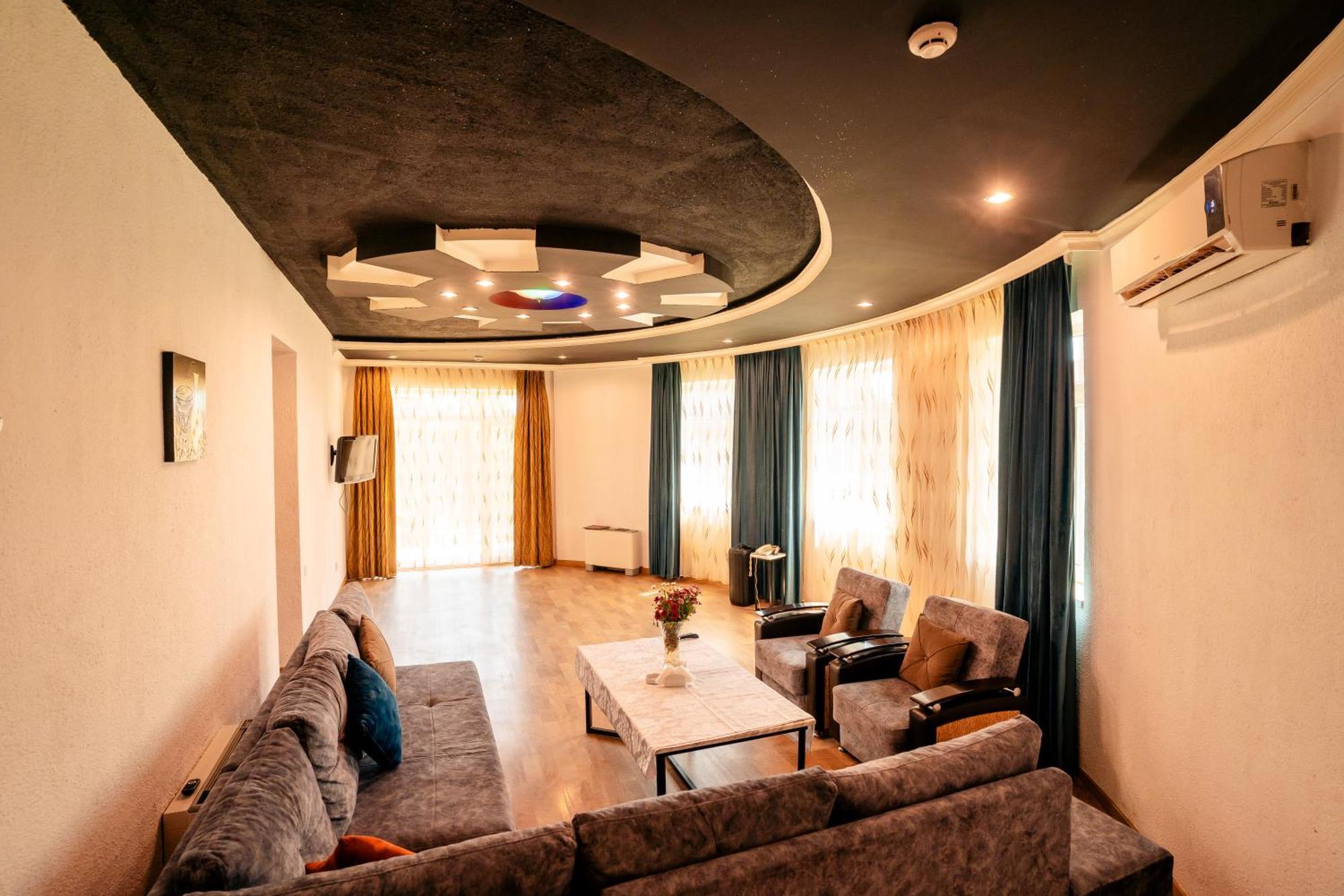 Panorama Villa Lux Hotel บากู ภายนอก รูปภาพ